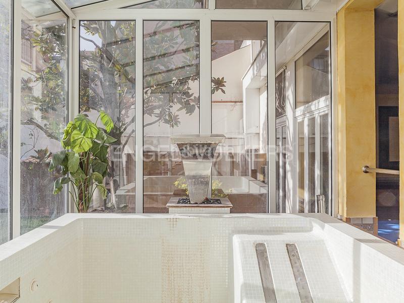 Foto bc9a838f-44a8-458c-a7ac-4cc99a4616d4. Casa amb calefacció aparcament piscina a Centre Sabadell