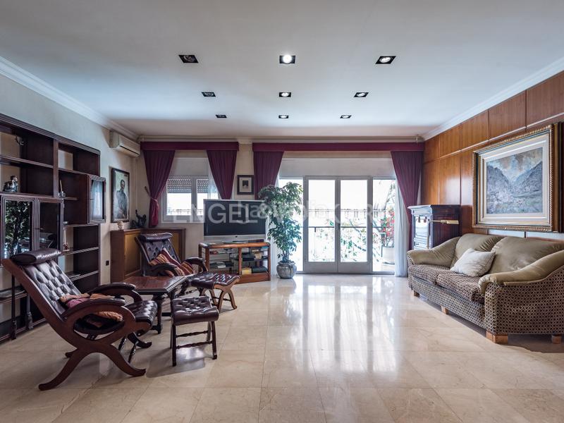 Foto d018704f-56d9-430c-9f1b-f0d73e51c73a. Casa amb calefacció aparcament piscina a Centre Sabadell