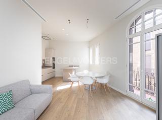Apartament a St. Pere - Sta. Caterina - El Born. Precioso piso reformado cerca del mar