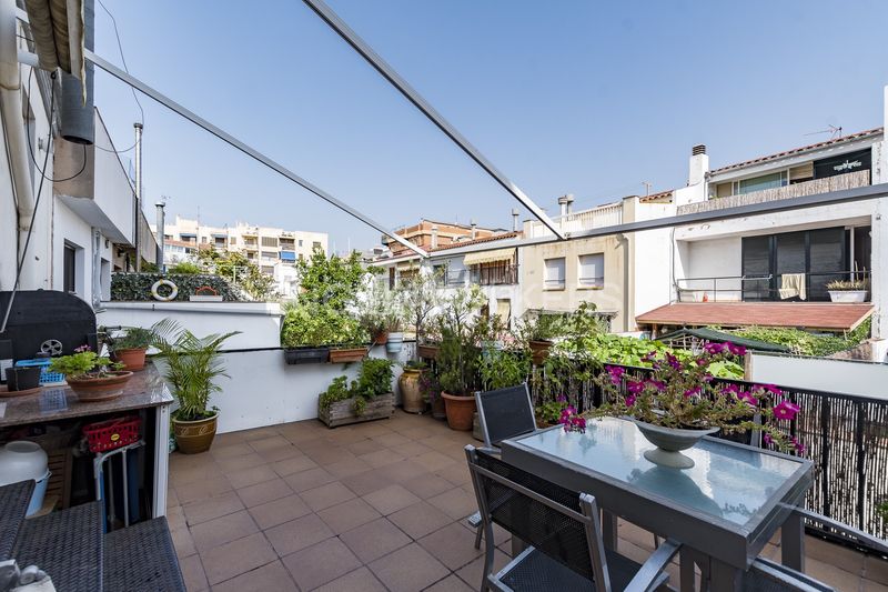 Foto 35fddccb-df6c-4278-915a-6f10337dc892. Casa amb calefacció aparcament piscina a Centre-Nucli Antic Premià de Mar