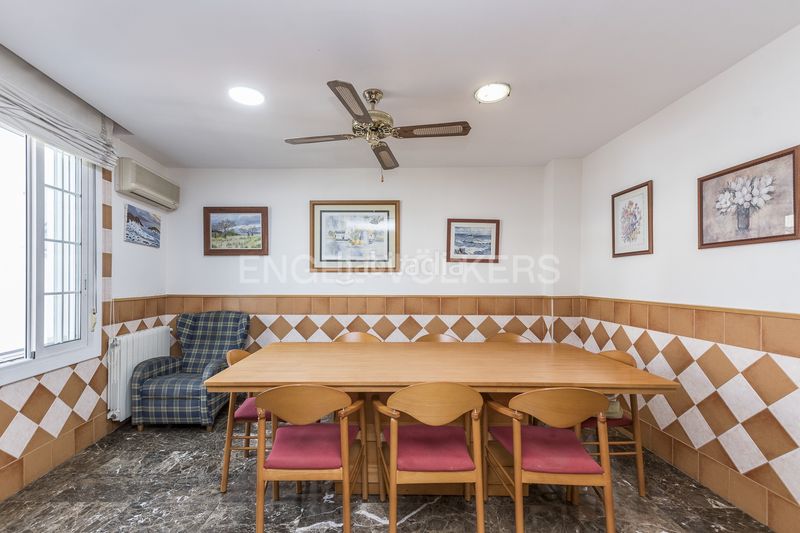 Foto 4d3d3490-43be-46ac-9494-07648fef1ae6. Casa amb calefacció aparcament piscina a Centre-Nucli Antic Premià de Mar