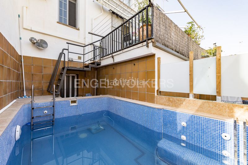 Foto fe569e7f-4c79-4ffc-81f8-bc8637c9a615. Casa amb calefacció aparcament piscina a Centre-Nucli Antic Premià de Mar