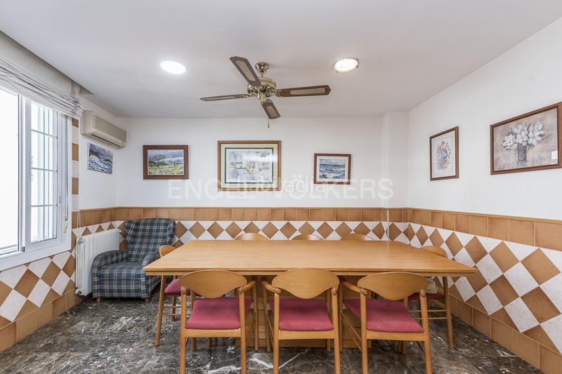 Foto 4d3d3490-43be-46ac-9494-07648fef1ae6. House with heating pool in Centre-Nucli Antic Premià de Mar