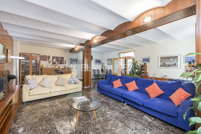 Foto b4669d5a-c7df-4acf-a93e-34c4cbf8fb06. House with heating pool in Centre-Nucli Antic Premià de Mar