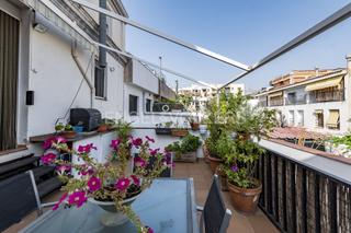 Maison à Centre-Nucli Antic. Gran casa segregable en primera línea de mar