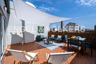 Rent Apartment in L´Antiga Esquerra de l´Eixample. Esplendido ático temporal con terraza