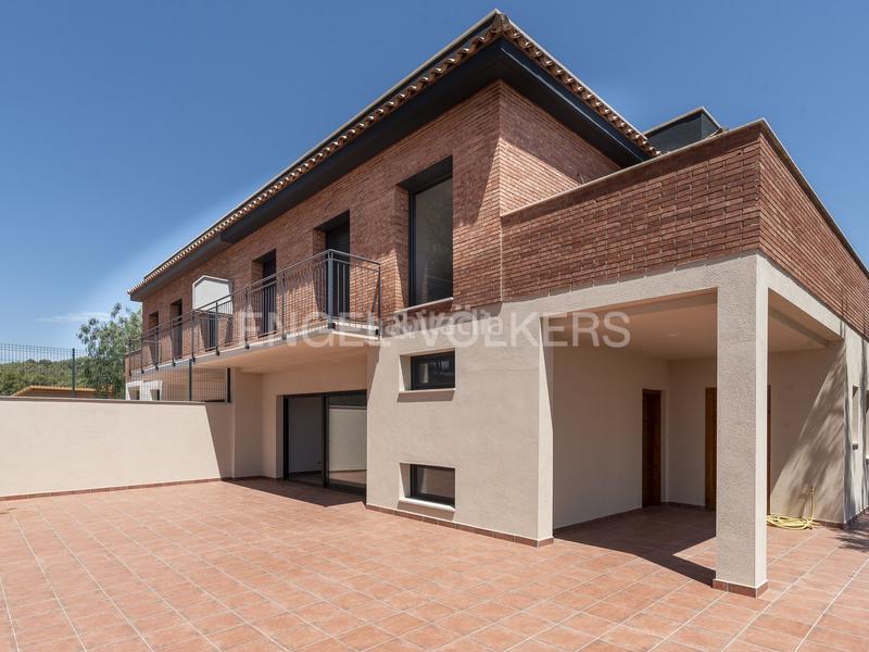 Foto c6b3ffd8-464b-4765-9a7a-1cd60d16c9f0. Casa espectacular chalet en Sant Muç en Sant Muç Rubí