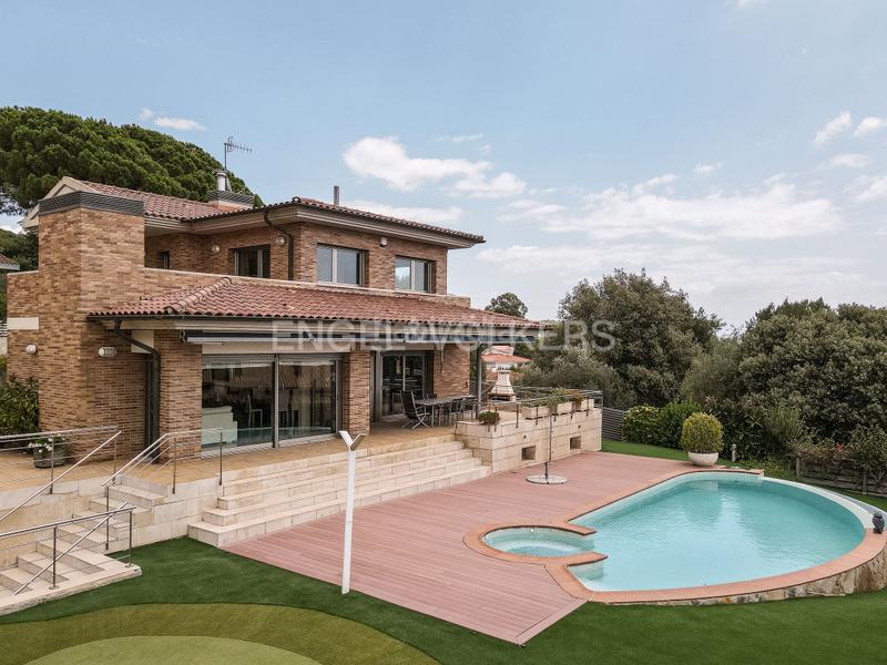 Foto 4f2e9d72-31ec-49ef-8277-4cf6b11129e4. Casa con riscaldamento piscina in Sant Vicenç Centre Sant Vicenç de Montalt