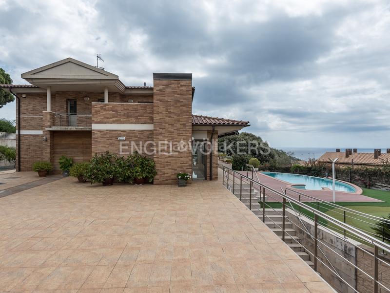 Foto 8a47a6f3-ddbc-4ac5-a4da-f3ab2ea06ac4. Casa con riscaldamento piscina in Sant Vicenç Centre Sant Vicenç de Montalt