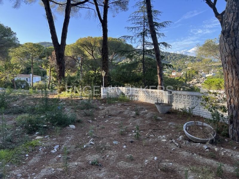 Foto c5d47aac-5fb1-4c46-a794-5207fae72927. Terreny residencial a Premià de Dalt