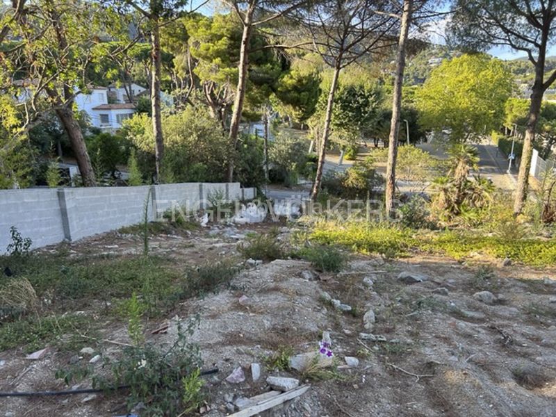Foto ec5a19fb-1960-47f1-b72d-3b7d01d3a2e1. Terreny residencial a Premià de Dalt