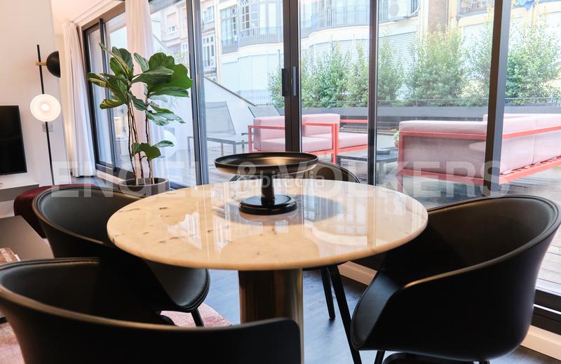 Foto bd16f7d0-05c8-41f5-9f8a-fa117bf8b079. Alquiler apartamento espectacular piso en paseo de gracia en Barcelona