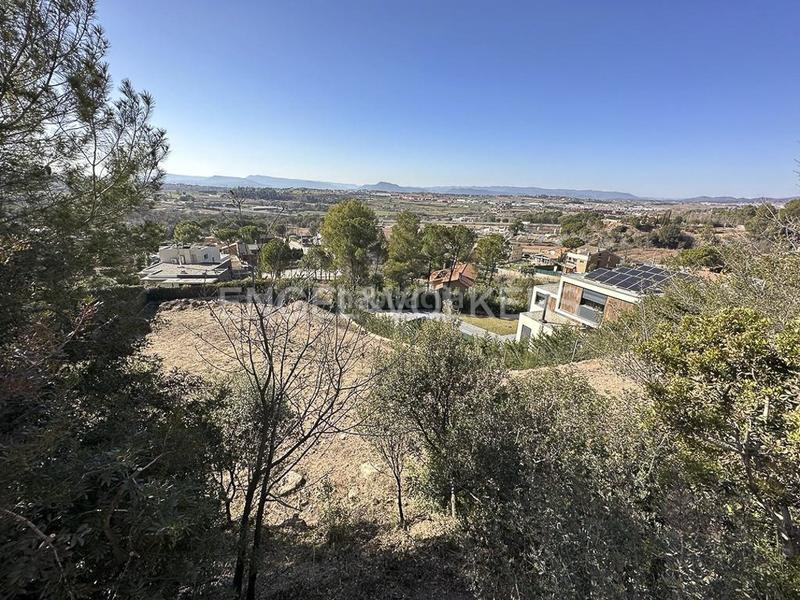 Foto 0fb88ec9-8f2c-4d4b-a448-43b723d368fb. Terreno residenziale in Sant Fruitós de Bages