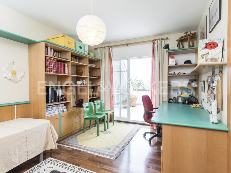 Foto e2d02ebd-8073-46cc-9595-0522a7e5242f. Casa amb calefacció aparcament a Centre Sant Just Desvern