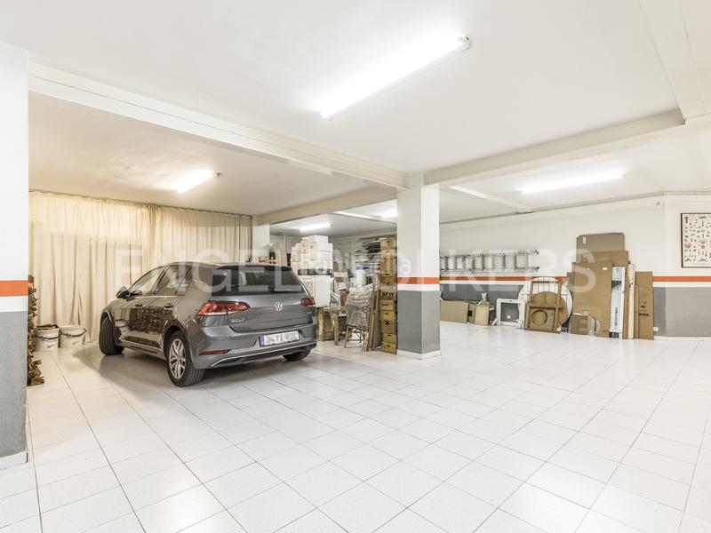 Foto f038e1d0-5f04-4c28-a1a5-31e296d1b8c0. Casa amb calefacció aparcament a Centre Sant Just Desvern