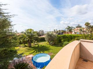 Casa  Carrer futbol. Preciosa unifamiliar en zona residencial