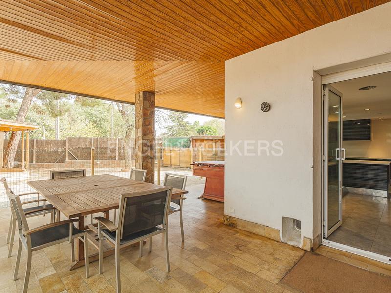 Foto 0927ccf2-41df-401b-8633-728a321ab8de. Reihenhaus mit heizung parking pool in Centre-Cordelles Cerdanyola del Vallès