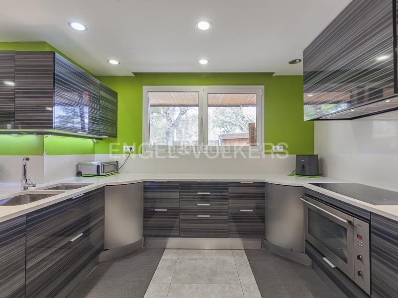 Foto 5787aafb-b186-4af4-8beb-e0e74f6d93f1. Reihenhaus mit heizung parking pool in Centre-Cordelles Cerdanyola del Vallès