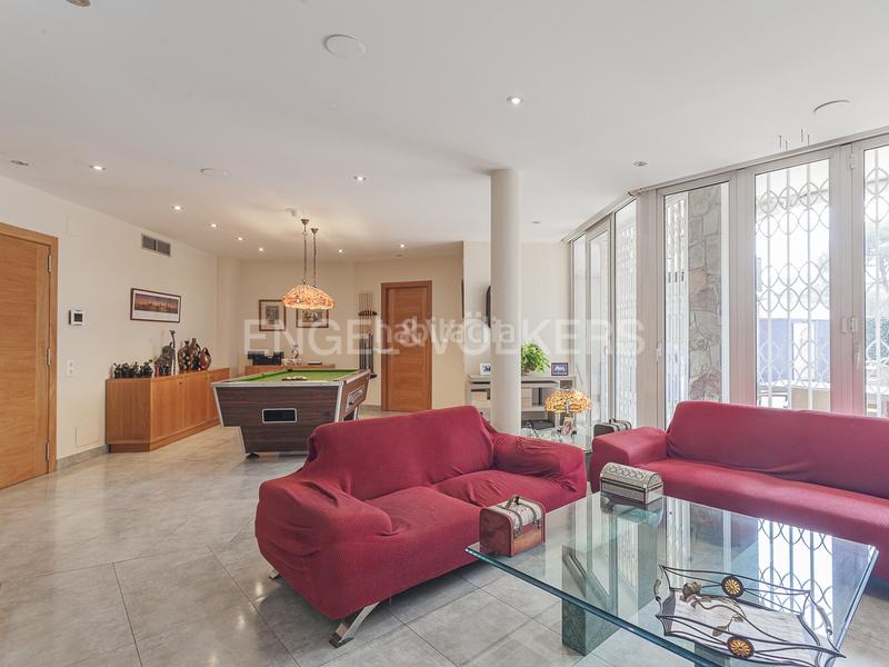 Foto 5851ee1e-8f43-4628-9c53-b4c43b0c356d. Reihenhaus mit heizung parking pool in Centre-Cordelles Cerdanyola del Vallès