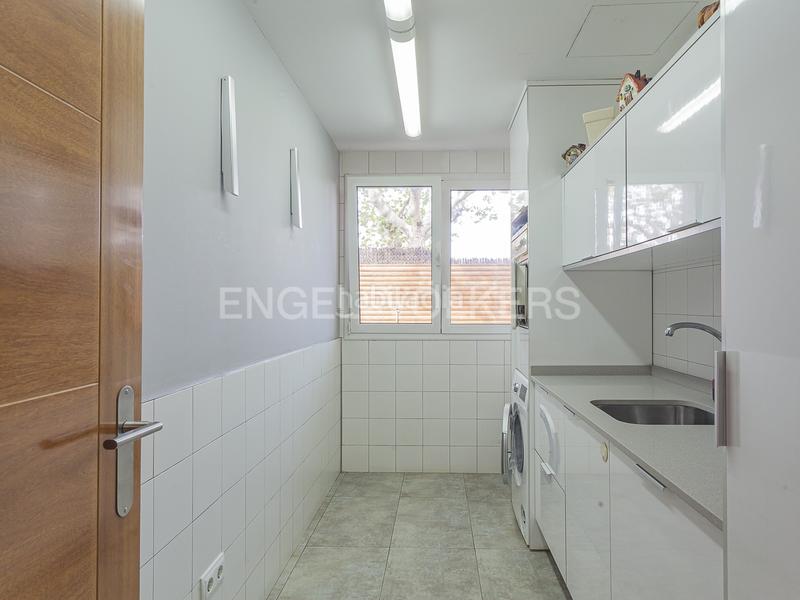 Foto 5fff1d30-86c6-4e8f-bc90-204e5df89368. Reihenhaus mit heizung parking pool in Centre-Cordelles Cerdanyola del Vallès