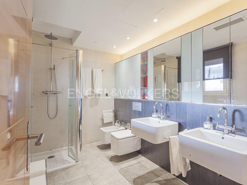 Foto 7ee71e61-0e12-42fa-a2a1-1ec99e4dfa35. Reihenhaus mit heizung parking pool in Centre-Cordelles Cerdanyola del Vallès