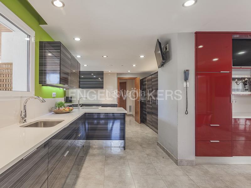 Foto a2e00ea2-481e-4a34-bb7f-4de65b2b14ec. Reihenhaus mit heizung parking pool in Centre-Cordelles Cerdanyola del Vallès