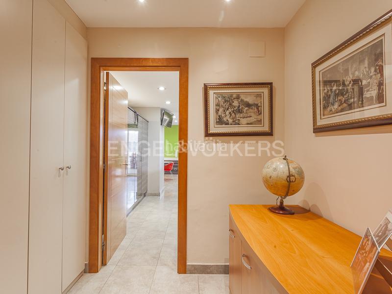 Foto c1cb1022-c5e7-455b-9dbc-7b180cd053ee. Reihenhaus mit heizung parking pool in Centre-Cordelles Cerdanyola del Vallès