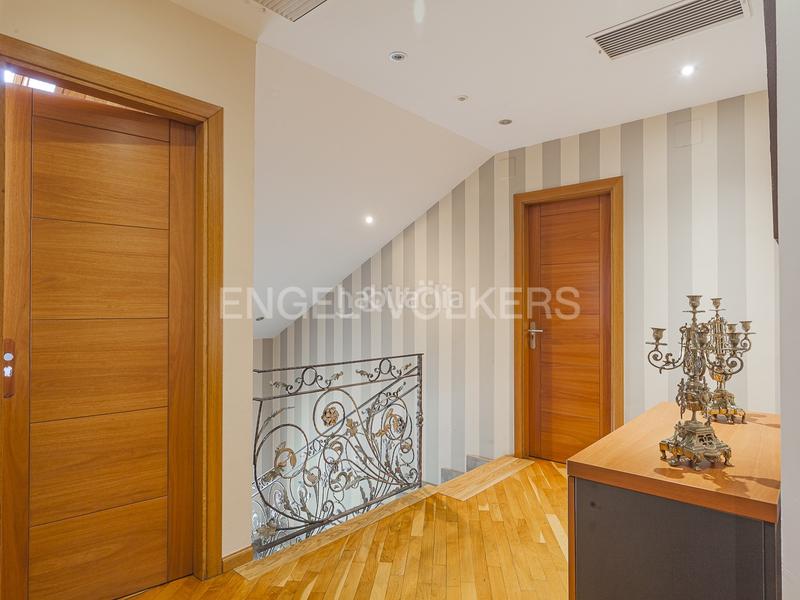 Foto c9d90c43-f2e1-4402-9442-5b2def59755c. Reihenhaus mit heizung parking pool in Centre-Cordelles Cerdanyola del Vallès