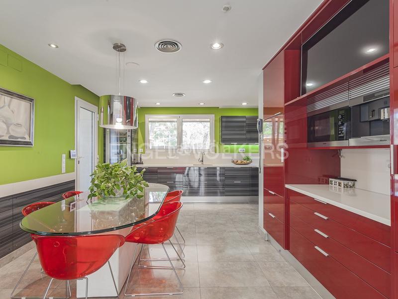 Foto ccff227b-5ec2-4f9a-9cff-dfdb6ada91d4. Reihenhaus mit heizung parking pool in Centre-Cordelles Cerdanyola del Vallès