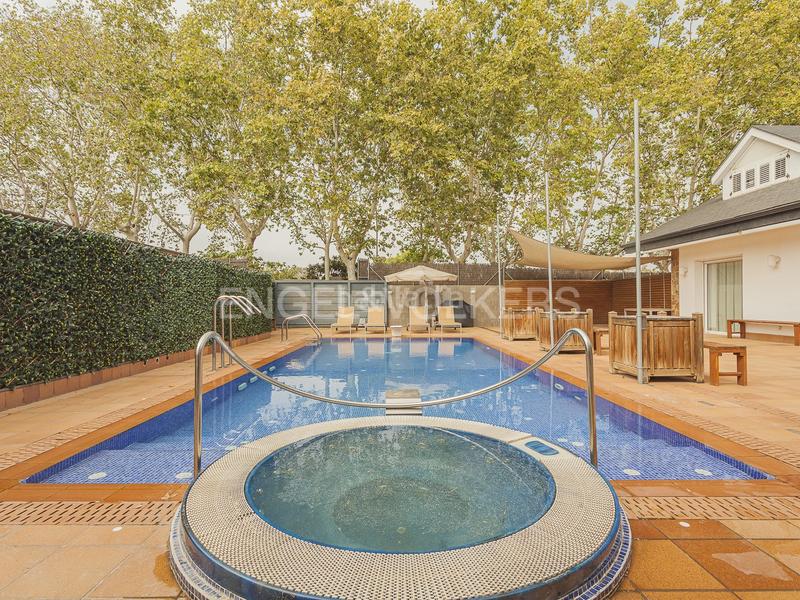 Foto e5080c43-3be4-42eb-9b46-f50ebf330942. Reihenhaus mit heizung parking pool in Centre-Cordelles Cerdanyola del Vallès