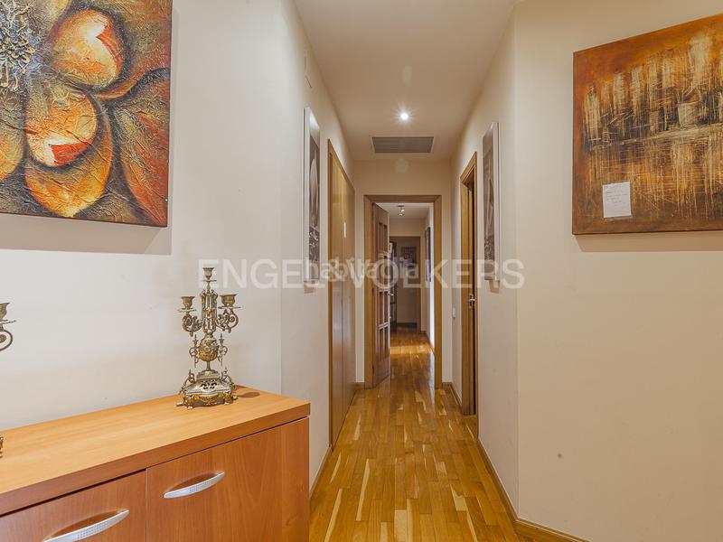 Foto e6a9ce0c-06dc-419c-a228-aef9ab7d4225. Reihenhaus mit heizung parking pool in Centre-Cordelles Cerdanyola del Vallès