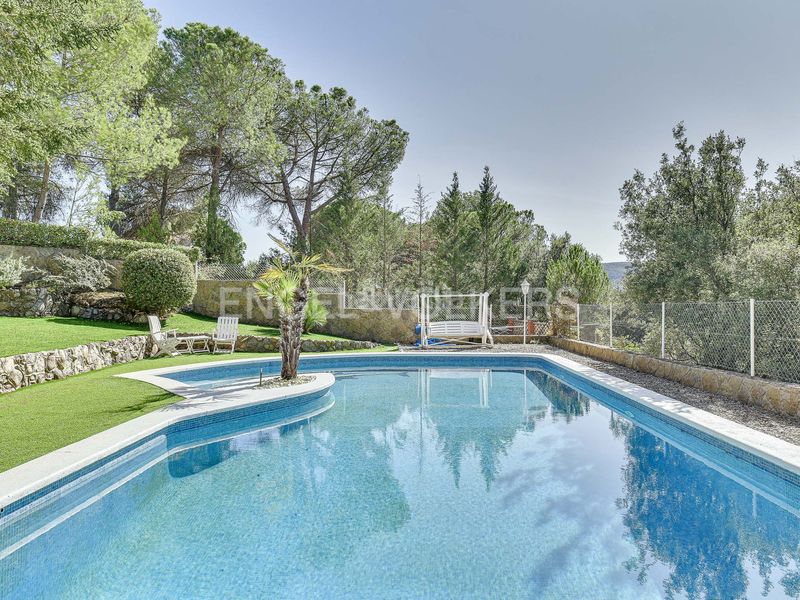 Foto 37f5bb00-1dd1-41c1-845c-2b799822984e. Masia amb calefacció aparcament piscina a Vacarisses