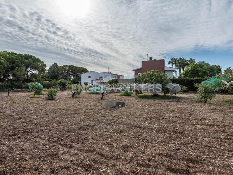 Foto d94045e8-c116-4316-ac29-967d989c52b6. Terreno residencial una joya en la exclusiva zona de terramar . en Sitges