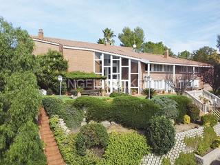 Maison  Avinguda mirador. Gran casa con magnífico jardín y vistas