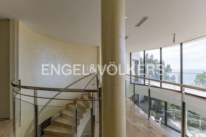 Foto 04c32323-e375-492d-aa7b-81a6e0bc8b71. Casa amb calefacció aparcament piscina a les botigues de Sitges Sitges