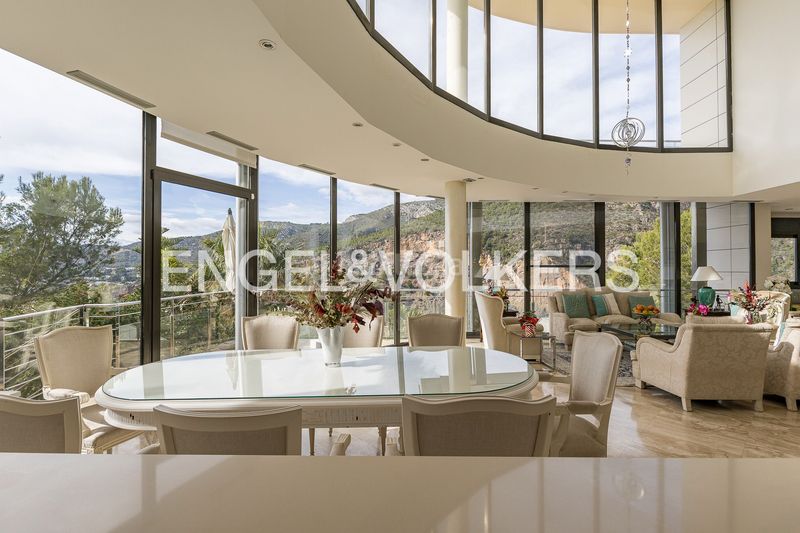 Foto 36ef077c-bdac-47b1-8e94-a060d2cad240. Casa amb calefacció aparcament piscina a les botigues de Sitges Sitges