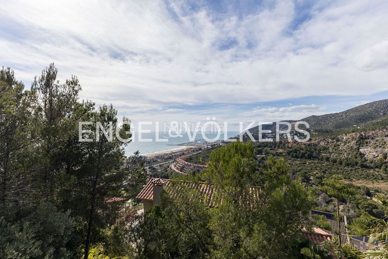 Foto 49cb4bab-18ff-4148-8cbc-1e510121b731. Casa amb calefacció aparcament piscina a les botigues de Sitges Sitges