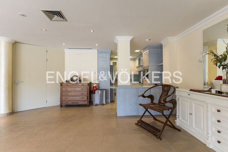 Foto 5c89cda4-dbce-4f3e-aee7-d4e9f93c21bc. Casa amb calefacció aparcament piscina a les botigues de Sitges Sitges