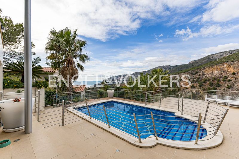 Foto 92f8cd16-57d5-4b50-ad0a-a2666016b356. Casa amb calefacció aparcament piscina a les botigues de Sitges Sitges