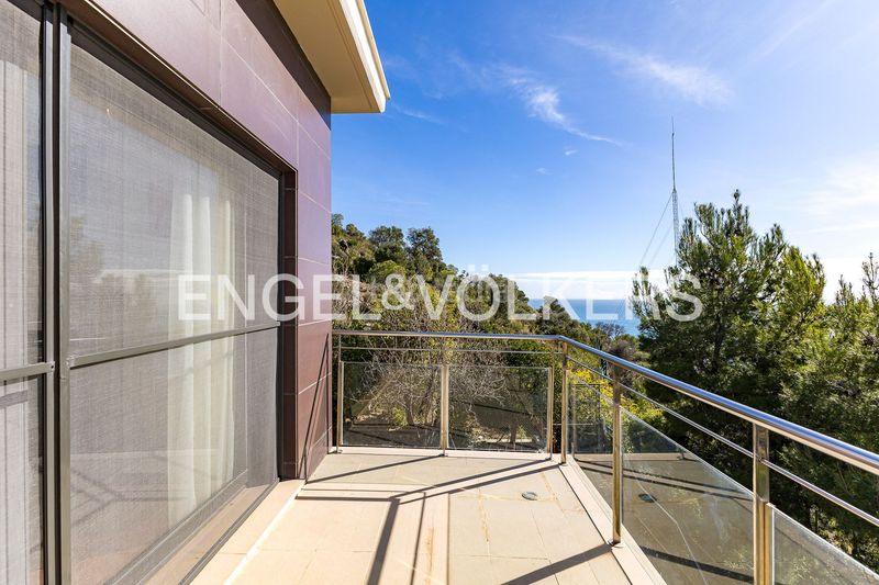 Foto a726f48d-34e9-4433-b9b8-b59d6e880fe5. Casa amb calefacció aparcament piscina a les botigues de Sitges Sitges