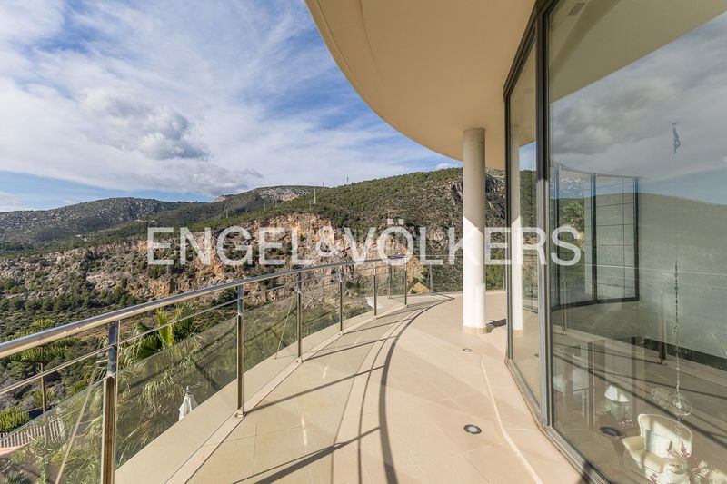Foto b203655e-c6fa-47ba-9676-f562a0b7ace0. Casa amb calefacció aparcament piscina a les botigues de Sitges Sitges