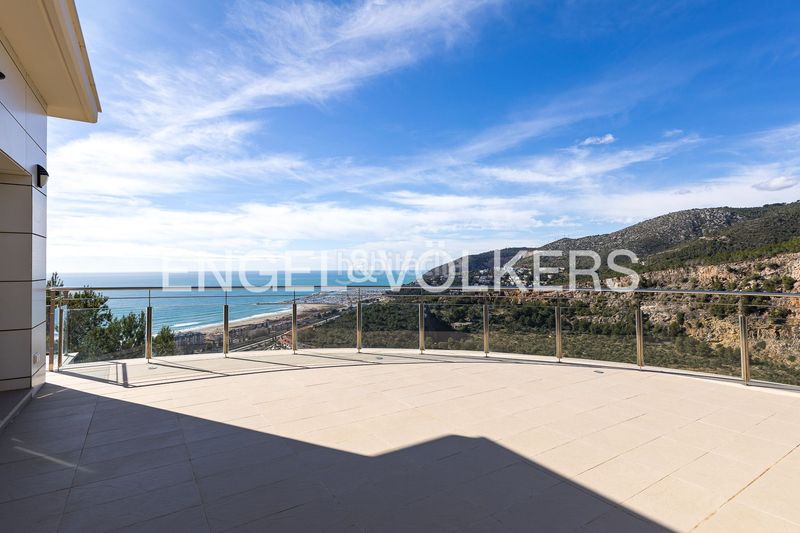 Foto ea00a2ca-ab43-4332-8449-667b6c1faedf. Casa amb calefacció aparcament piscina a les botigues de Sitges Sitges