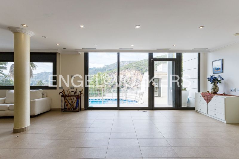 Foto f217b12b-7046-4598-9de8-4a0b3c35643d. Casa amb calefacció aparcament piscina a les botigues de Sitges Sitges