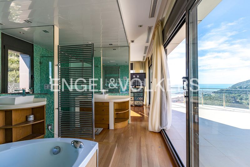 Foto f7a13f42-3134-45e6-9350-1ffda4f98a10. Casa amb calefacció aparcament piscina a les botigues de Sitges Sitges