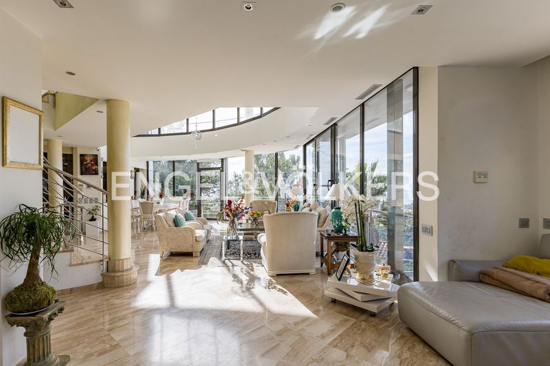 Foto fe4c428a-dc26-4928-acbf-3b98c0ba17d7. Casa amb calefacció aparcament piscina a les botigues de Sitges Sitges