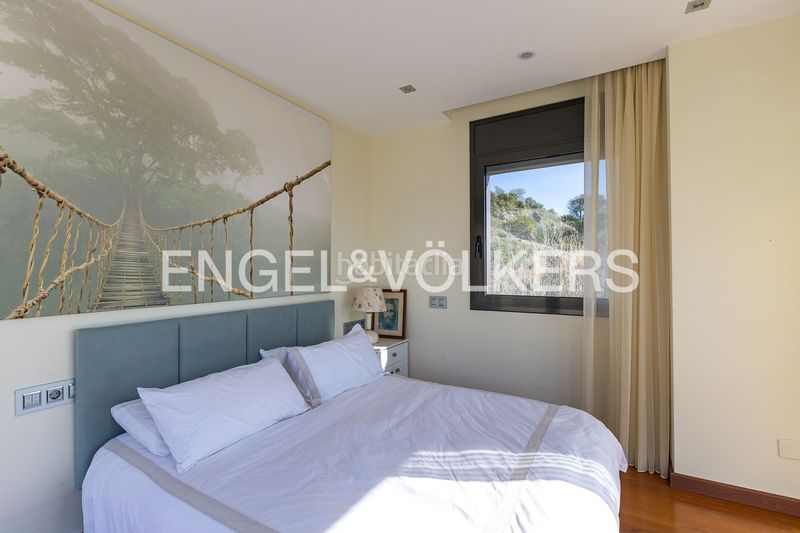 Foto fed1df87-04b3-43fb-8476-e6e273c41ef8. Casa amb calefacció aparcament piscina a les botigues de Sitges Sitges