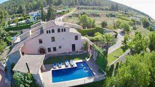 Masia a Torrelles de Foix. Espectacular masía reformada con 2 viviendas