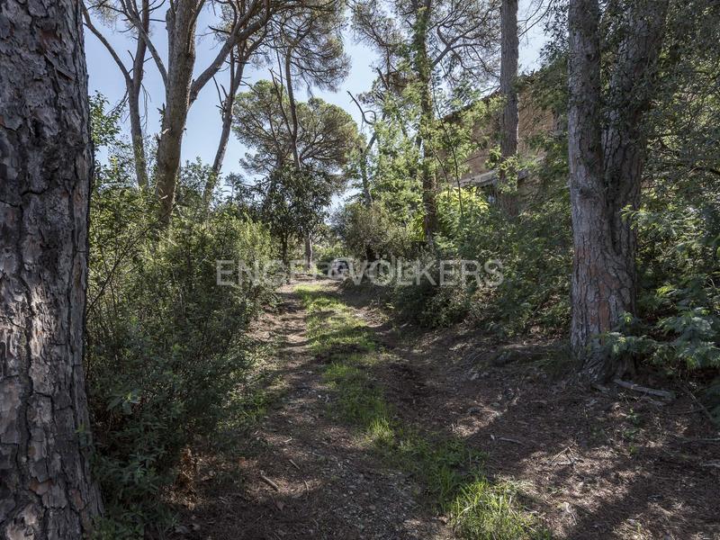 Foto 0084d7a2-90a6-4e16-9c66-898d14bc5a3a. Terrain résidentiel dans La Floresta Sant Cugat del Vallès