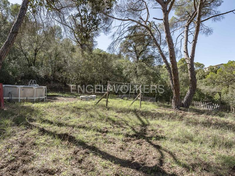 Foto 1eee1709-ac75-4632-851b-46e98888c9ab. Terrain résidentiel dans La Floresta Sant Cugat del Vallès