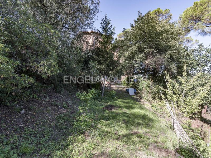 Foto 20dbea79-f056-45f8-a355-4e23e7606fc7. Terrain résidentiel dans La Floresta Sant Cugat del Vallès